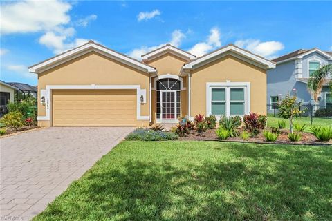 Single Family Residence in NAPLES FL 2642 Orange Grove TRL.jpg