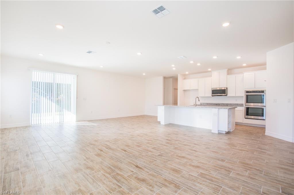 3008 SE 1 Ave, Cape Coral, FL 33904 photo