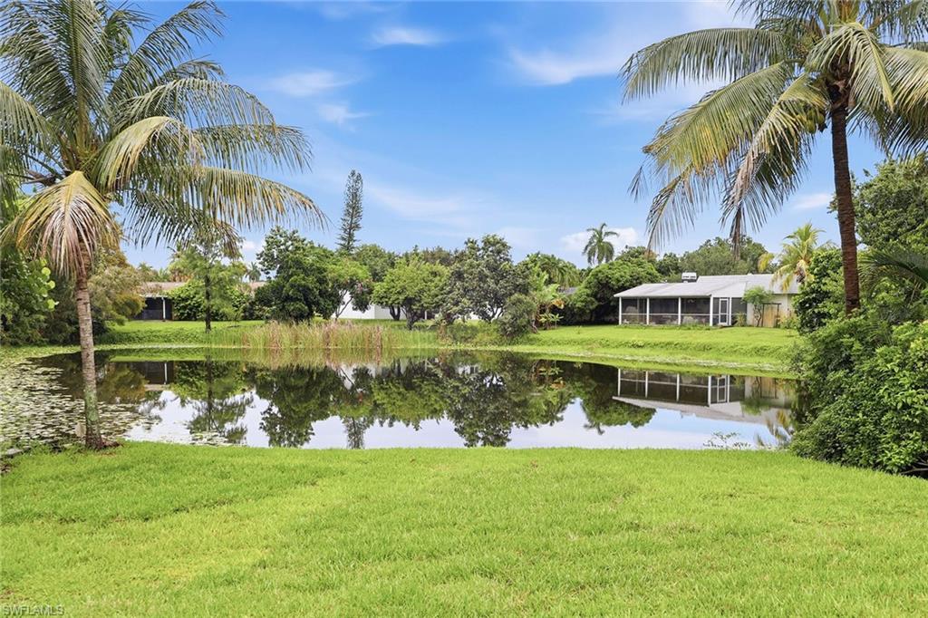 1073 N Alhambra Cir, Naples, FL 34103 photo