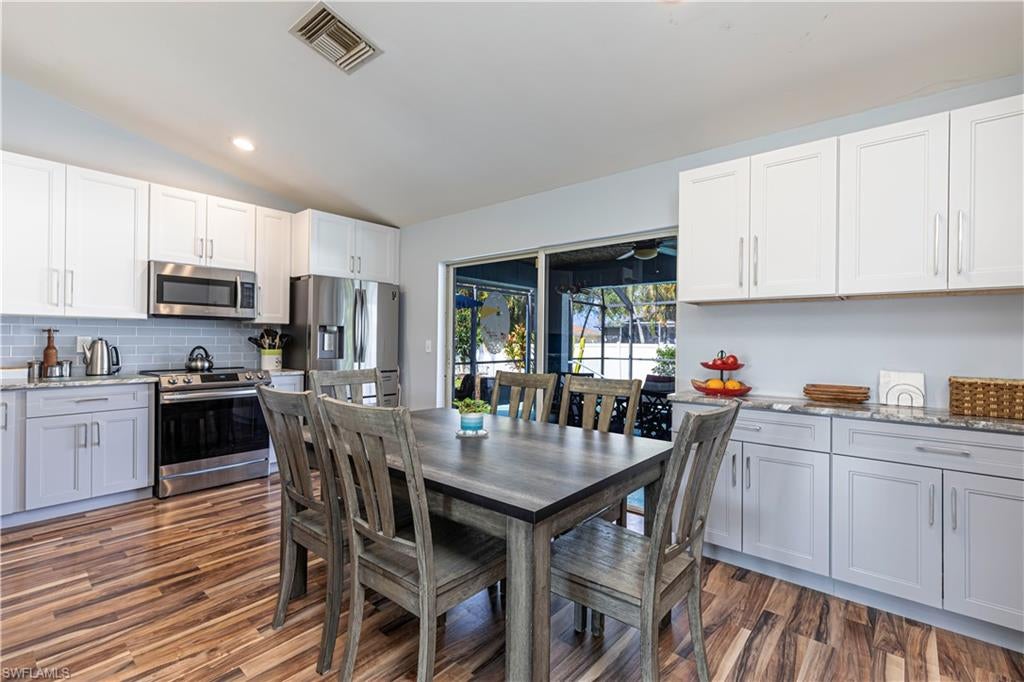 4140 SW 8 Ct, Cape Coral, FL 33914 photo