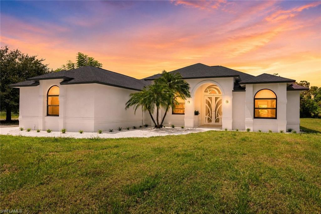 221 10 St, Naples, FL 34117 photo