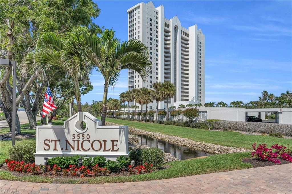 5550 Heron Point Dr, Naples, FL 34108