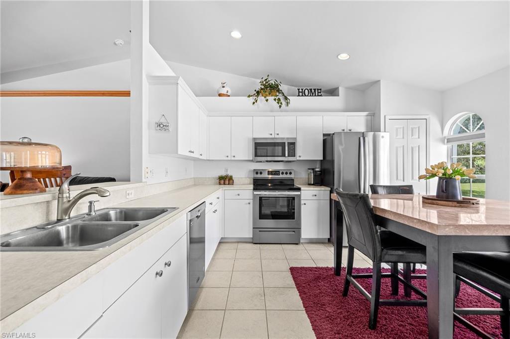 570 22 St, Naples, FL 34120 photo