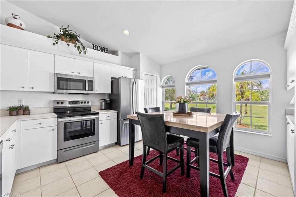 570 22 St, Naples, FL 34120 photo