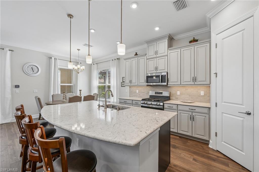 8131 Lucello Ter, Naples, FL 34114