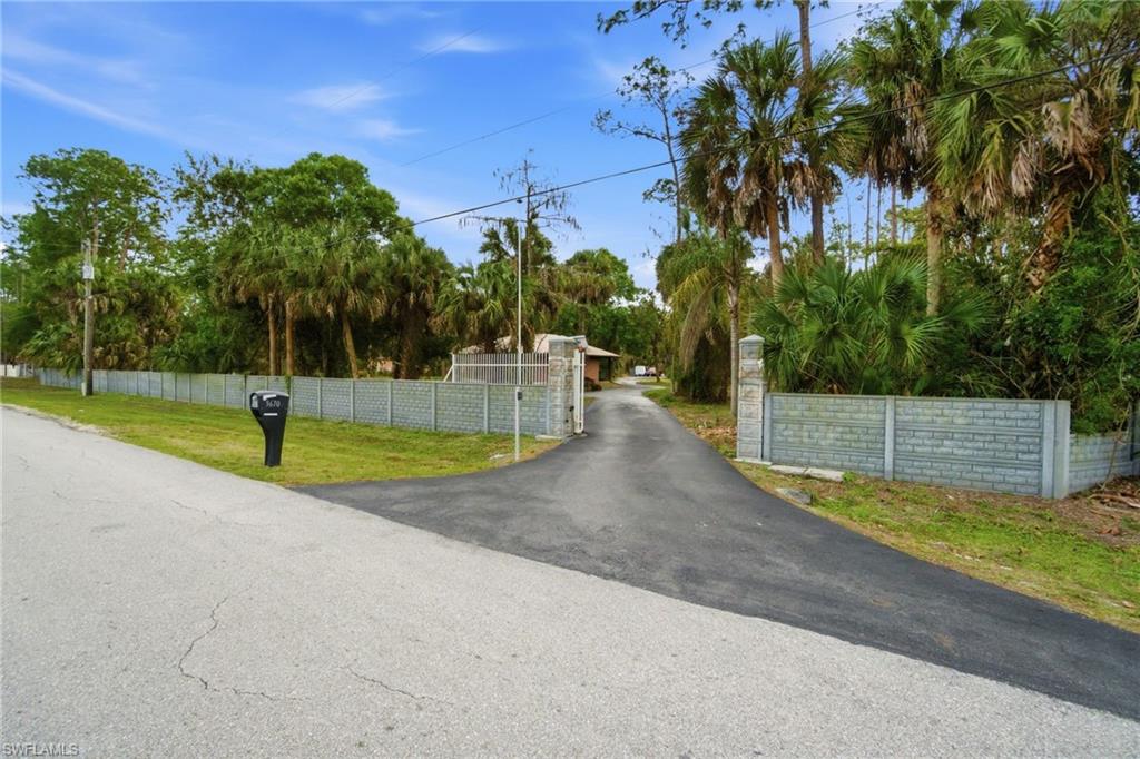 3670 27 Ave, Naples, FL 34117 photo