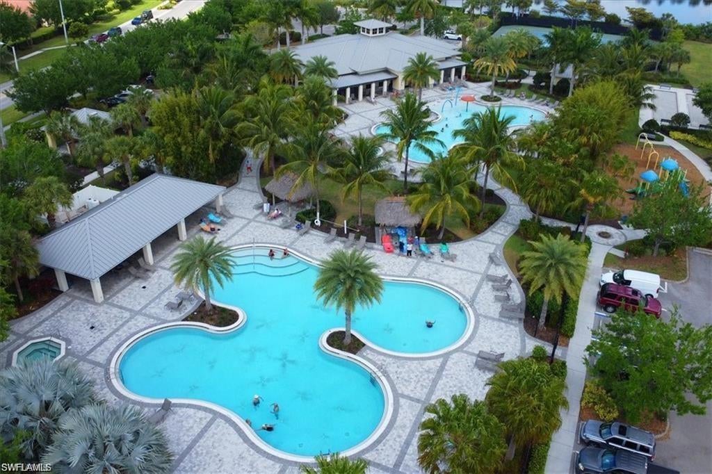 2584 Vine Ave, Naples, FL 34120 photo