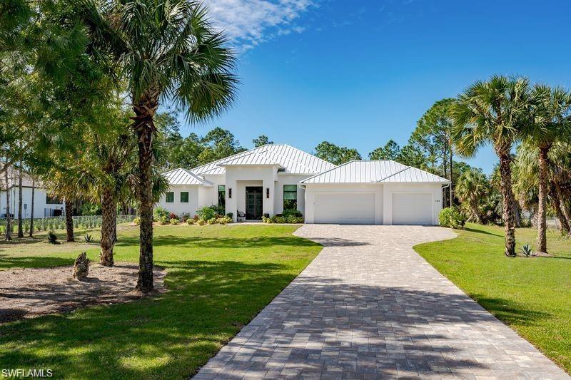 709 15 St, Naples, FL 34117 photo