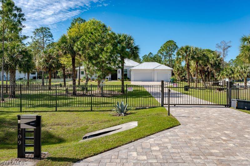 709 15 St, Naples, FL 34117 photo