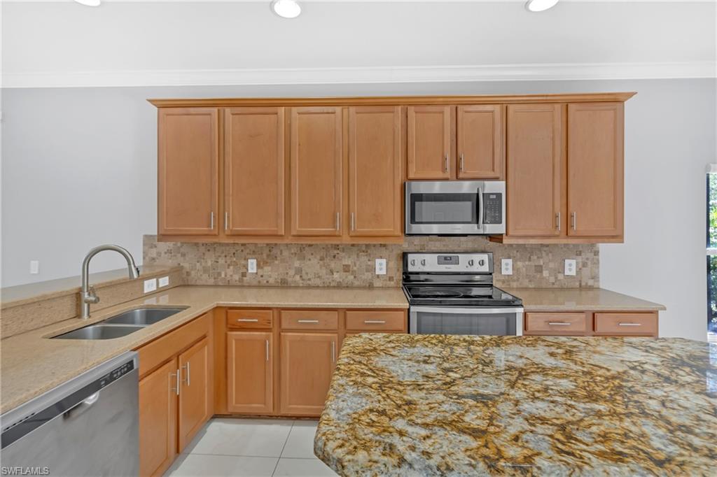 2822 Inlet Cove Ln, Naples, FL 34120 photo