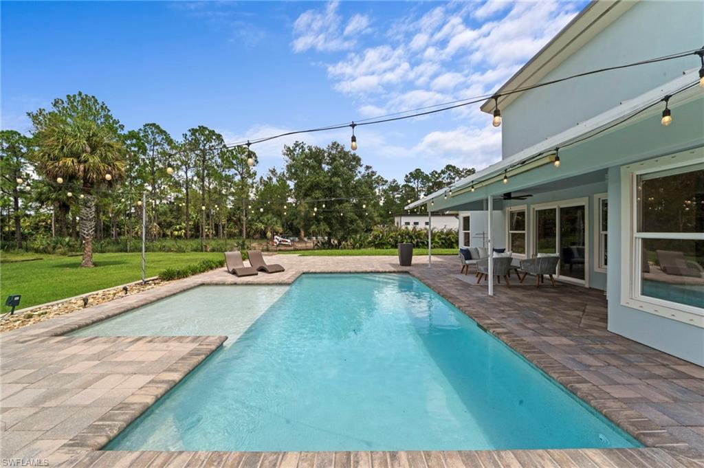 681 15 St, Naples, FL 34117 photo