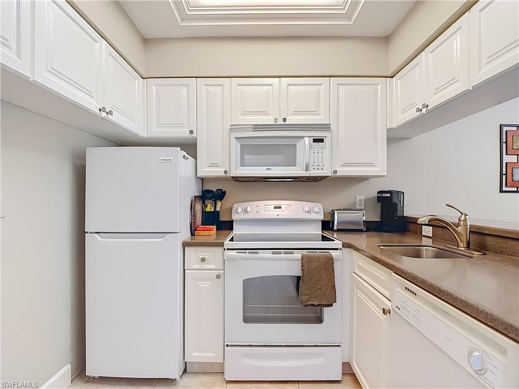 3323 Olympic Dr #716, Naples, FL 34105 photo