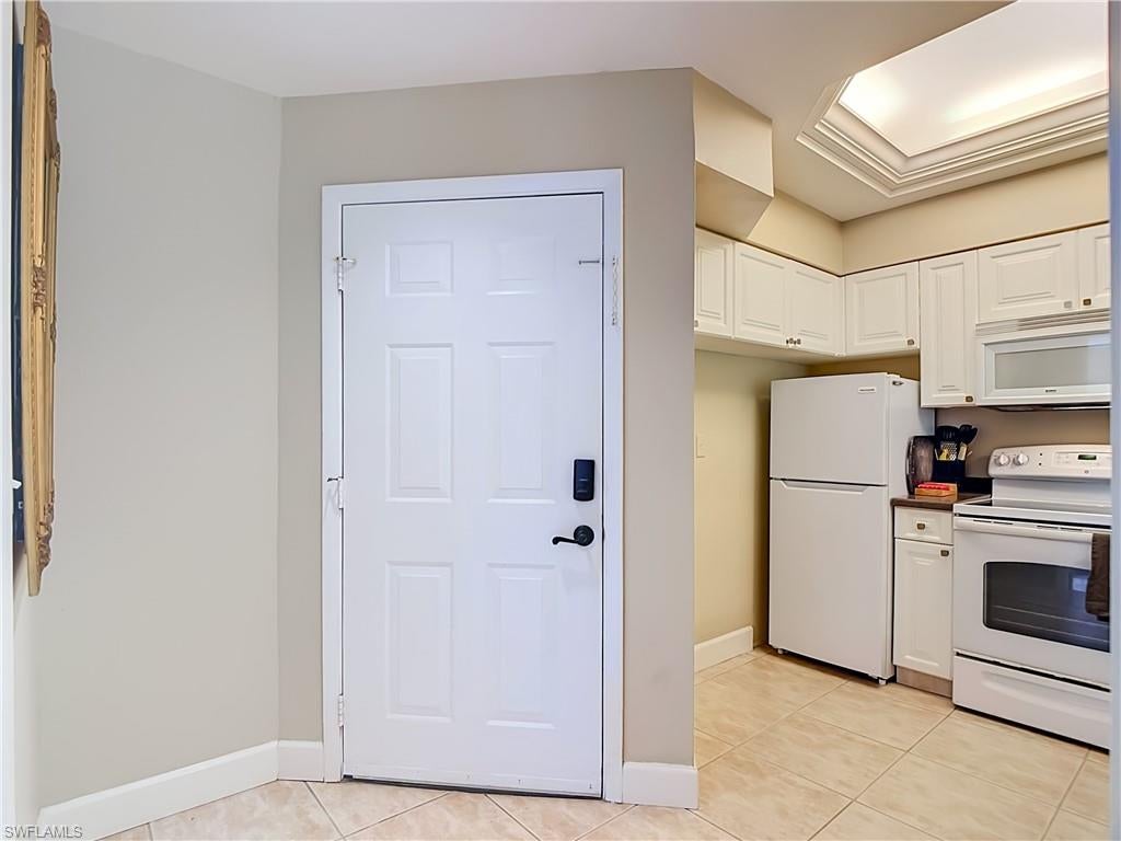 3323 Olympic Dr #716, Naples, FL 34105 photo
