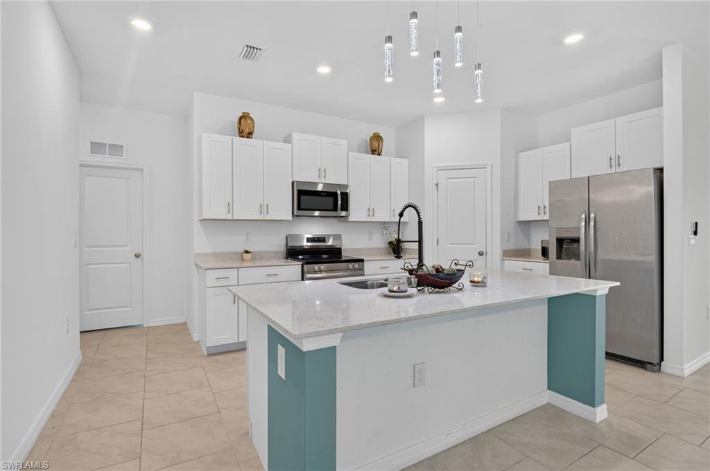 17742 Paradiso Way, North Fort Myers, FL 33917 photo