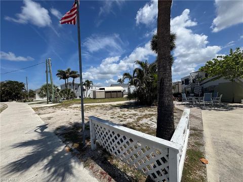  in FORT MYERS BEACH FL 1599 Main ST.jpg