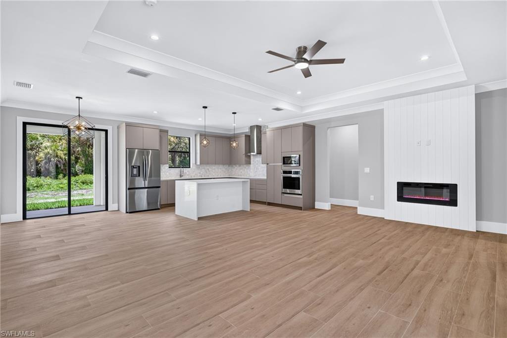1867 Everglades Blvd, Naples, FL 34120 photo