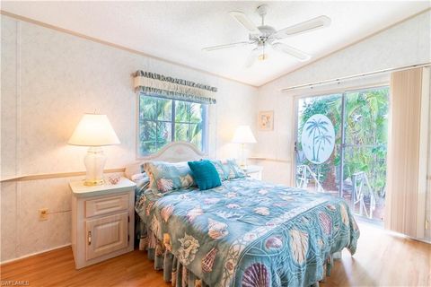 Manufactured Home in ESTERO FL 10903 Peregrine Falcon CIR 12.jpg