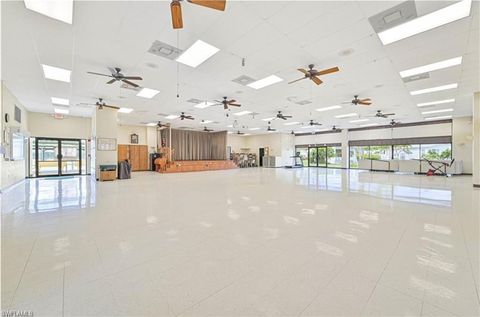 Manufactured Home in ESTERO FL 10903 Peregrine Falcon CIR 18.jpg