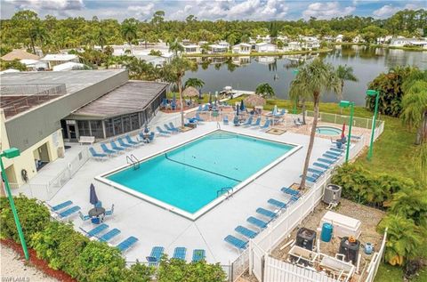 Manufactured Home in ESTERO FL 10903 Peregrine Falcon CIR 16.jpg