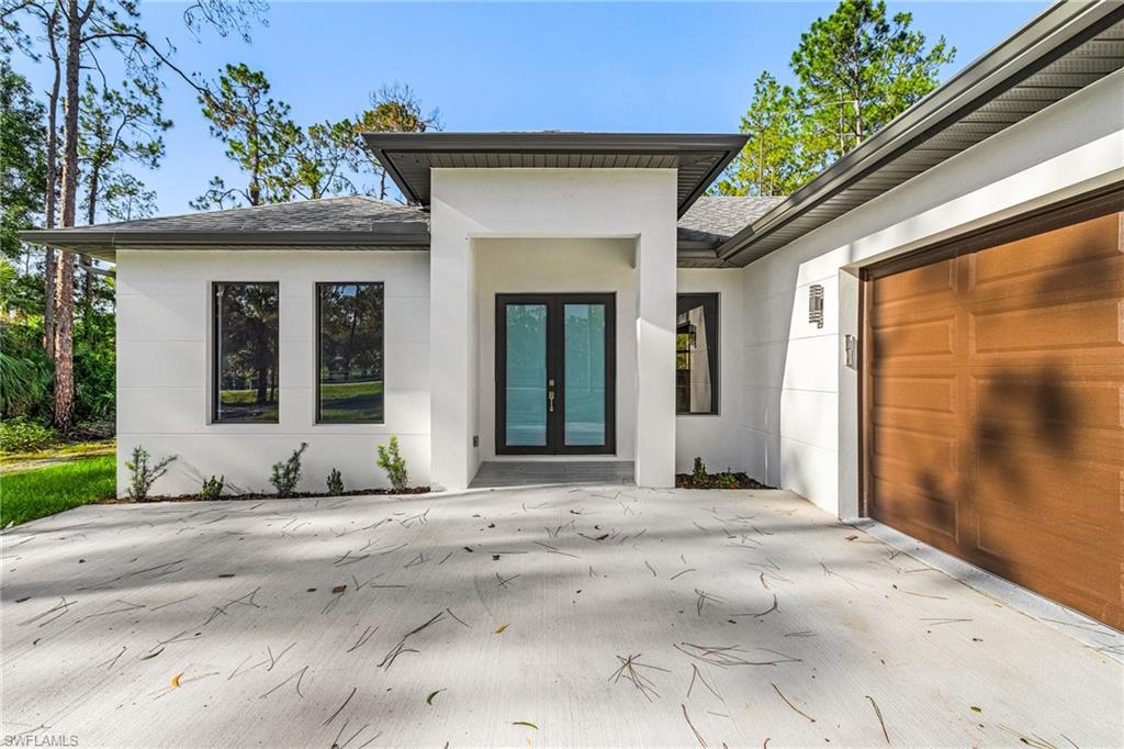 848 Desoto Blvd, Naples, FL 34117 photo