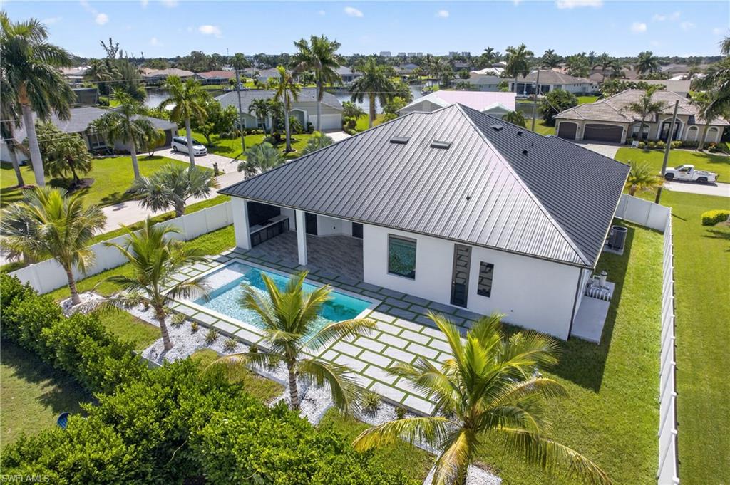 2301 SW 39 Ter, Cape Coral, FL 33914 photo