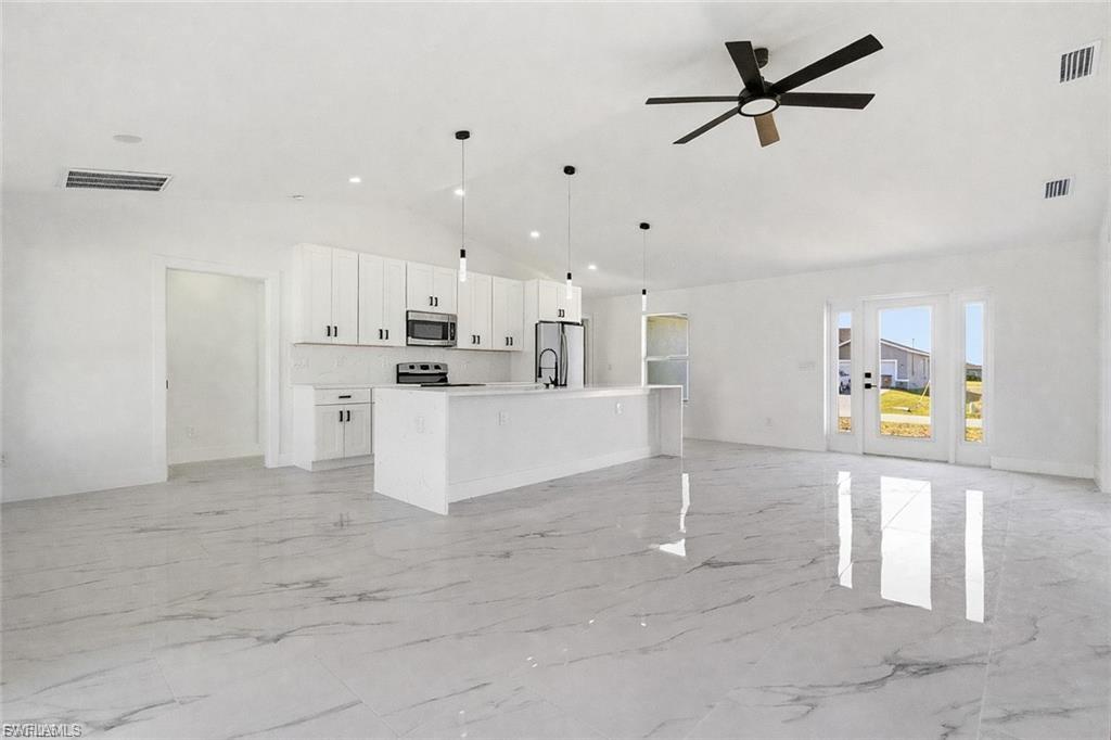 4231 32 Ln, Cape Coral, FL 33993
