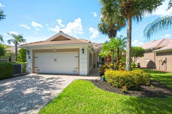 2314 Heydon Cir, Naples, FL 34120 photo