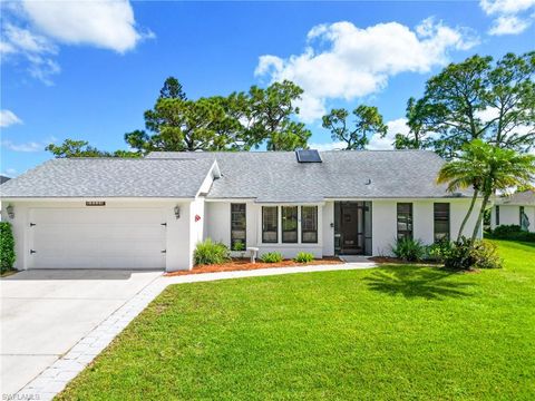 Single Family Residence in NORTH FORT MYERS FL 15138 Sam Snead LN.jpg