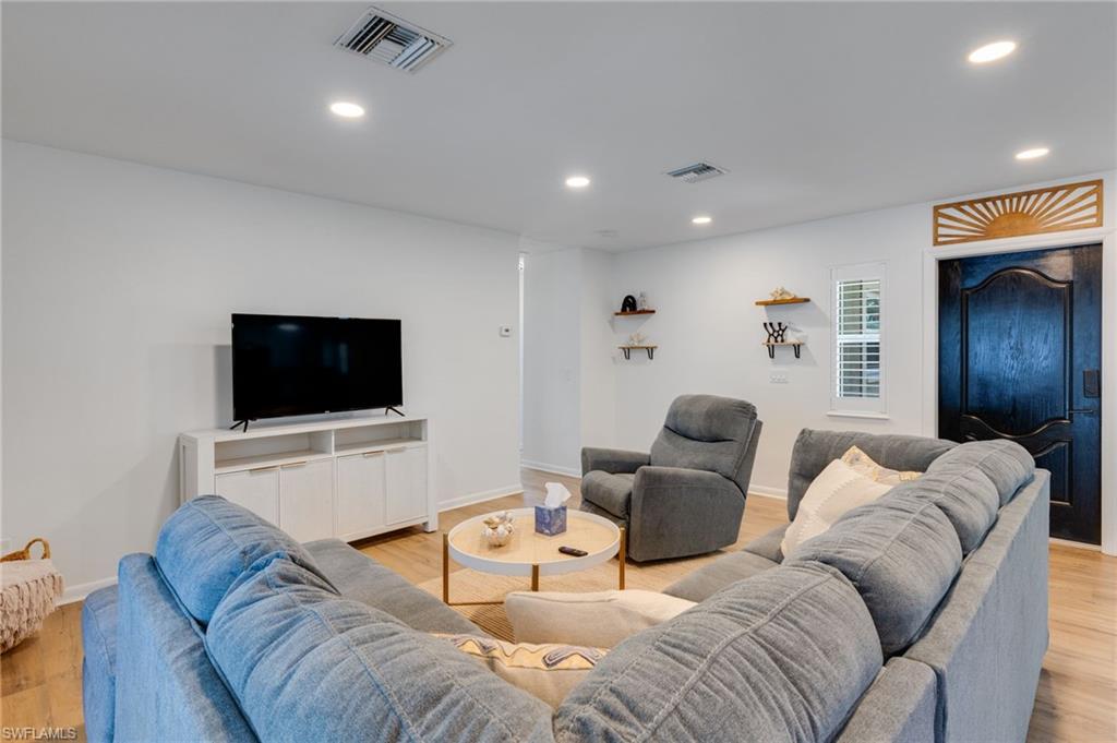 5118 York Ct, Cape Coral, FL 33904 photo