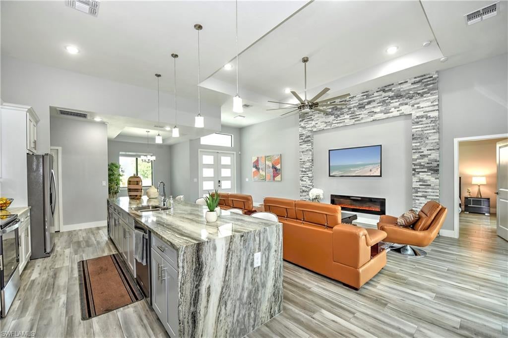 3113 SW 18 Ave, Cape Coral, FL 33914 photo