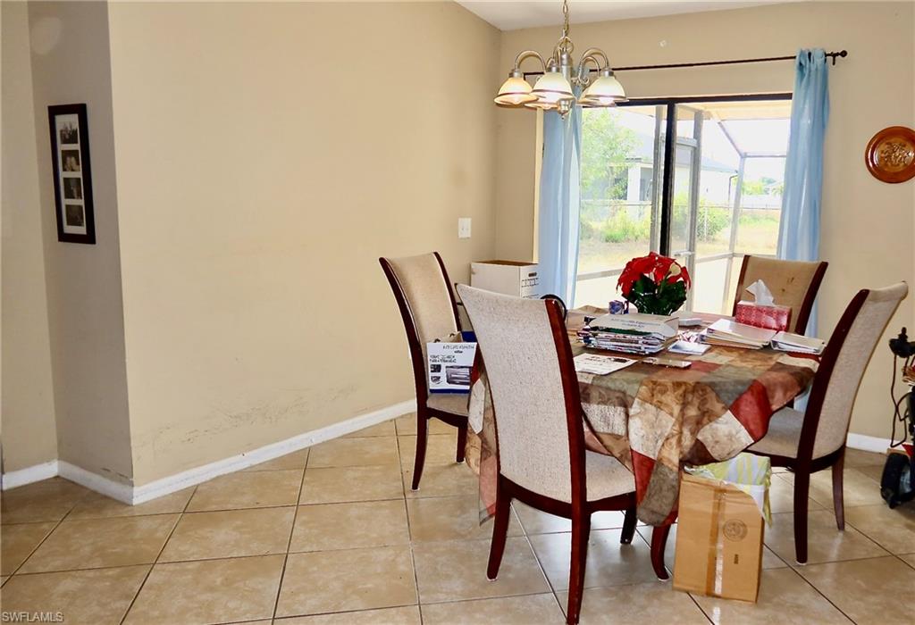 214 NE 9 Ct, Cape Coral, FL 33909 photo