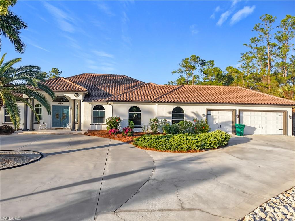 4411 Pine Ridge Rd, Naples, FL 34119