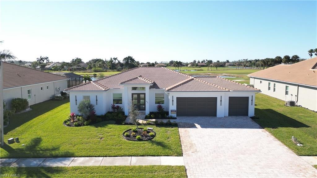 18716 Ensenada Dr, Naples, FL 34114