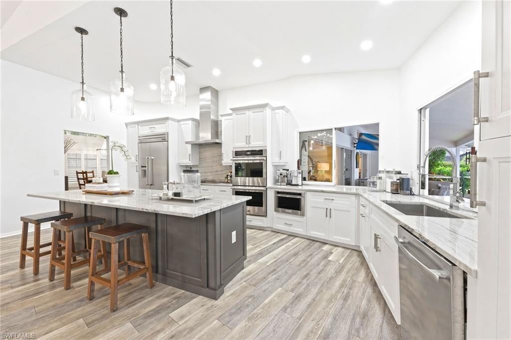 1918 Imperial Golf Course Blvd, Naples, FL 34110 photo