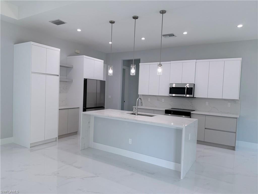 3359 6 Ave, Naples, FL 34117 photo