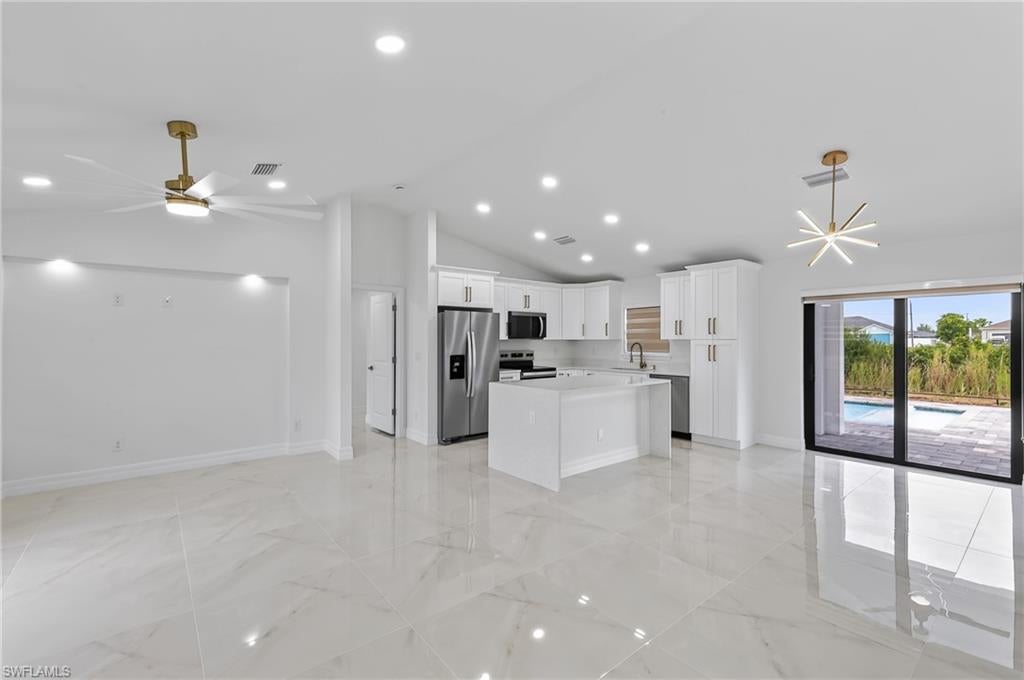 927 NE 32 Ter, Cape Coral, FL 33909 photo