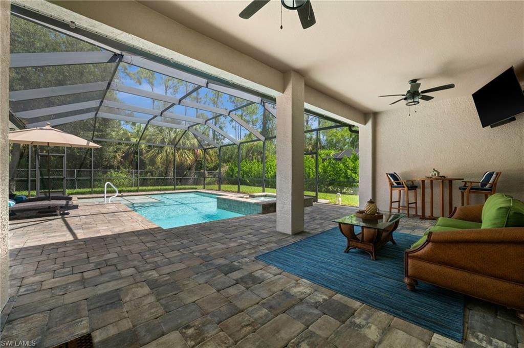 2127 Imperial Cir, Naples, FL 34110 photo