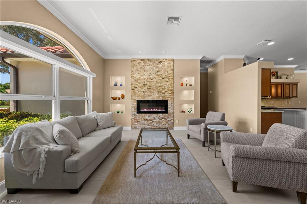 2127 Imperial Cir, Naples, FL 34110 photo
