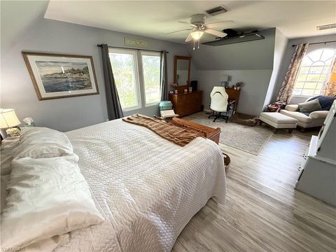 Single Family Residence in LEHIGH ACRES FL 4303 10th ST.jpg