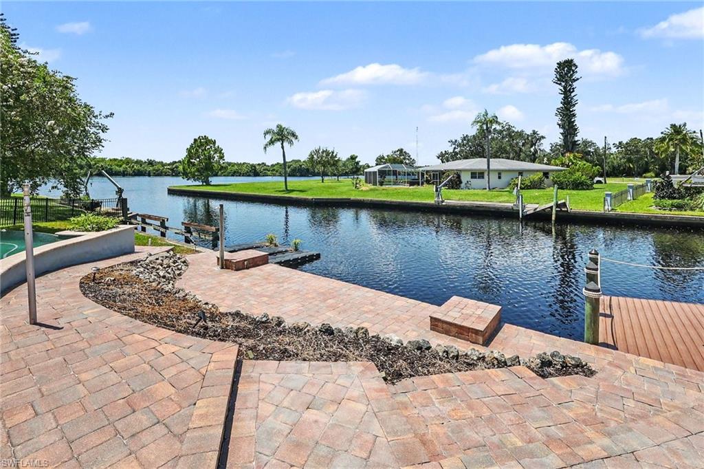 18071 Traverse Dr, Alva, FL 33920