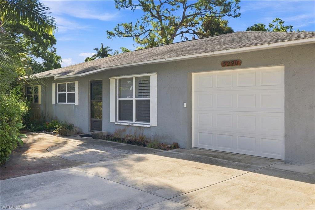 5290 Cypress Ln, Naples, FL 34113 photo