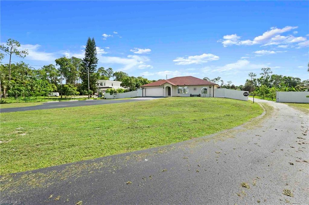 2070 39 St, Naples, FL 34117 photo