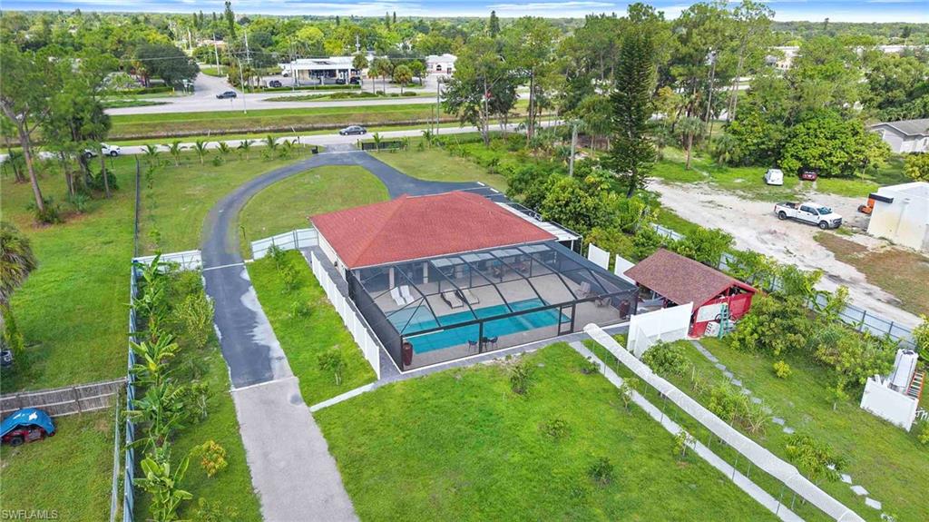 2070 39 St, Naples, FL 34117 photo