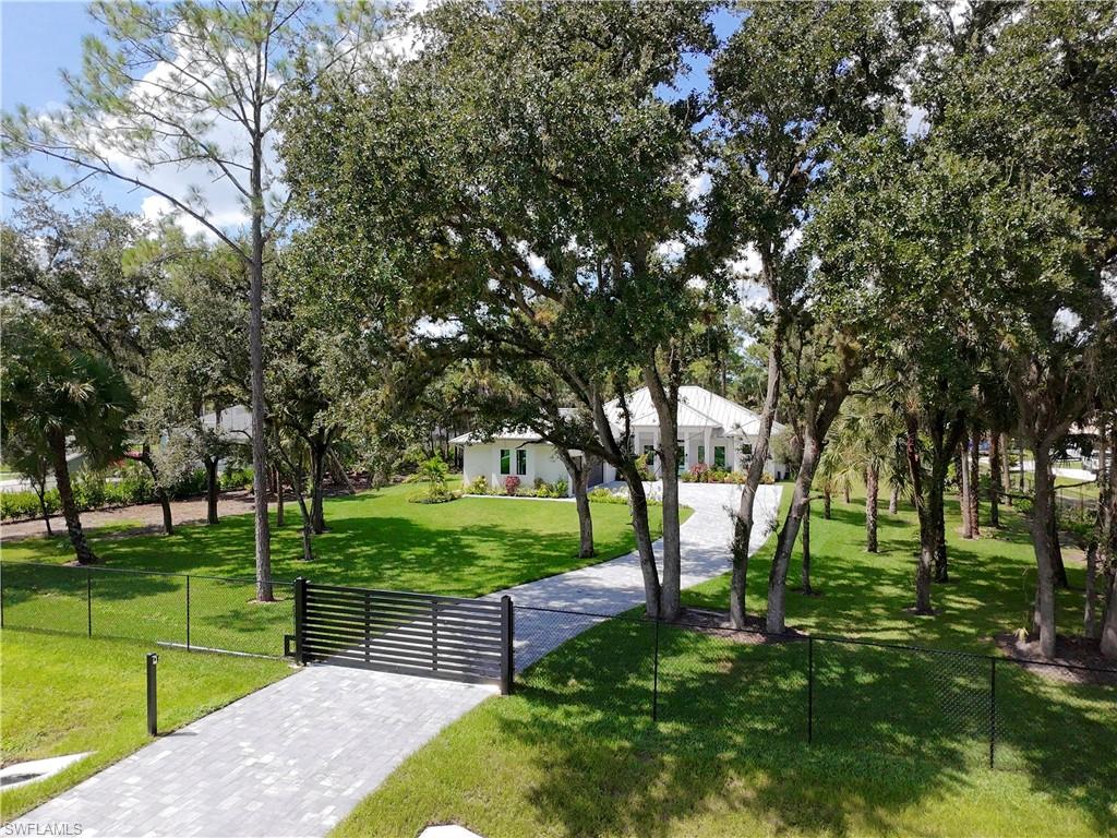 1109 15 St, Naples, FL 34117 photo