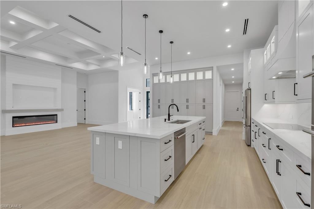 1109 15 St, Naples, FL 34117 photo