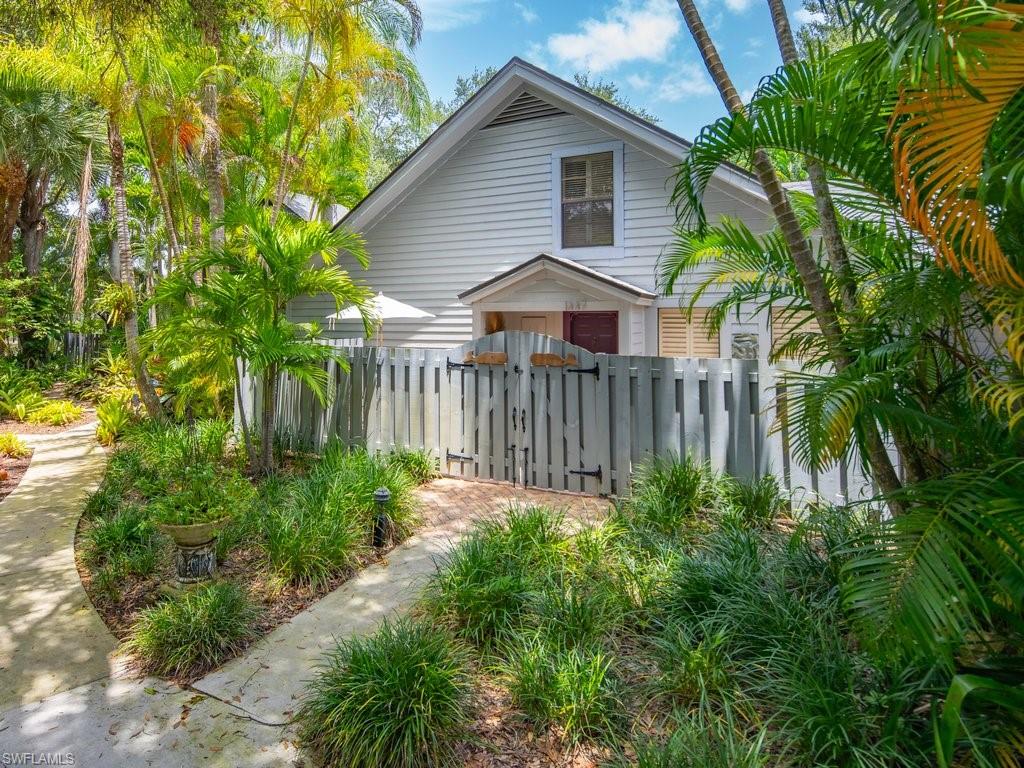 1337 Solana Rd, Naples, FL 34103 photo