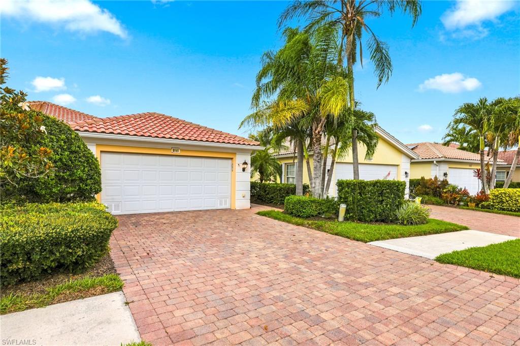8141 Xenia Ln, Naples, FL 34114 photo