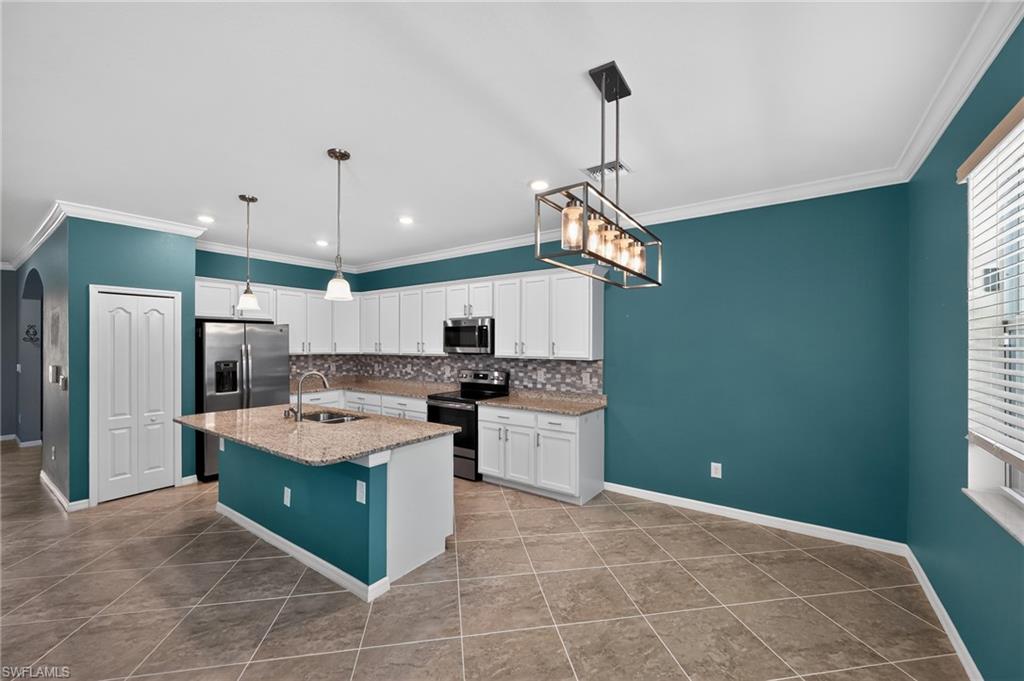 4295 Bluegrass Dr, Fort Myers, FL 33916 photo