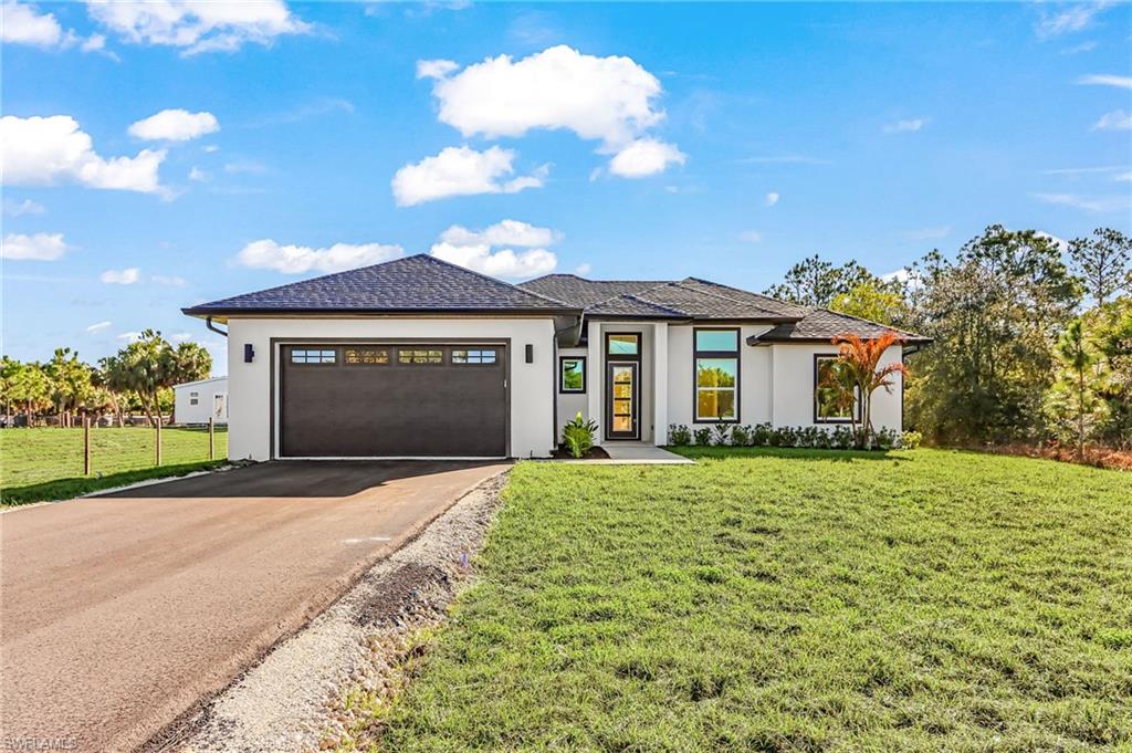 4446 8 St, Naples, FL 34120