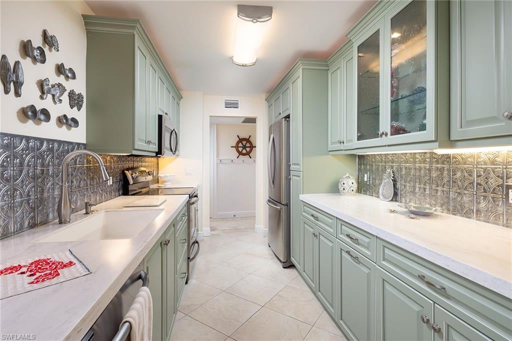 4005 Gulf Shore Blvd #100, Naples, FL 34103 photo